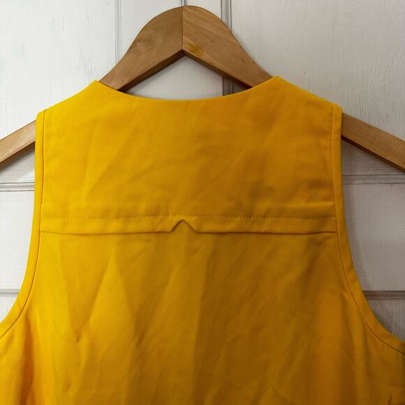 Trina Turk Sleeveless Top Full Front Zip Butter Yellow Medium Lux Woven Womens - Picture 4 of 6